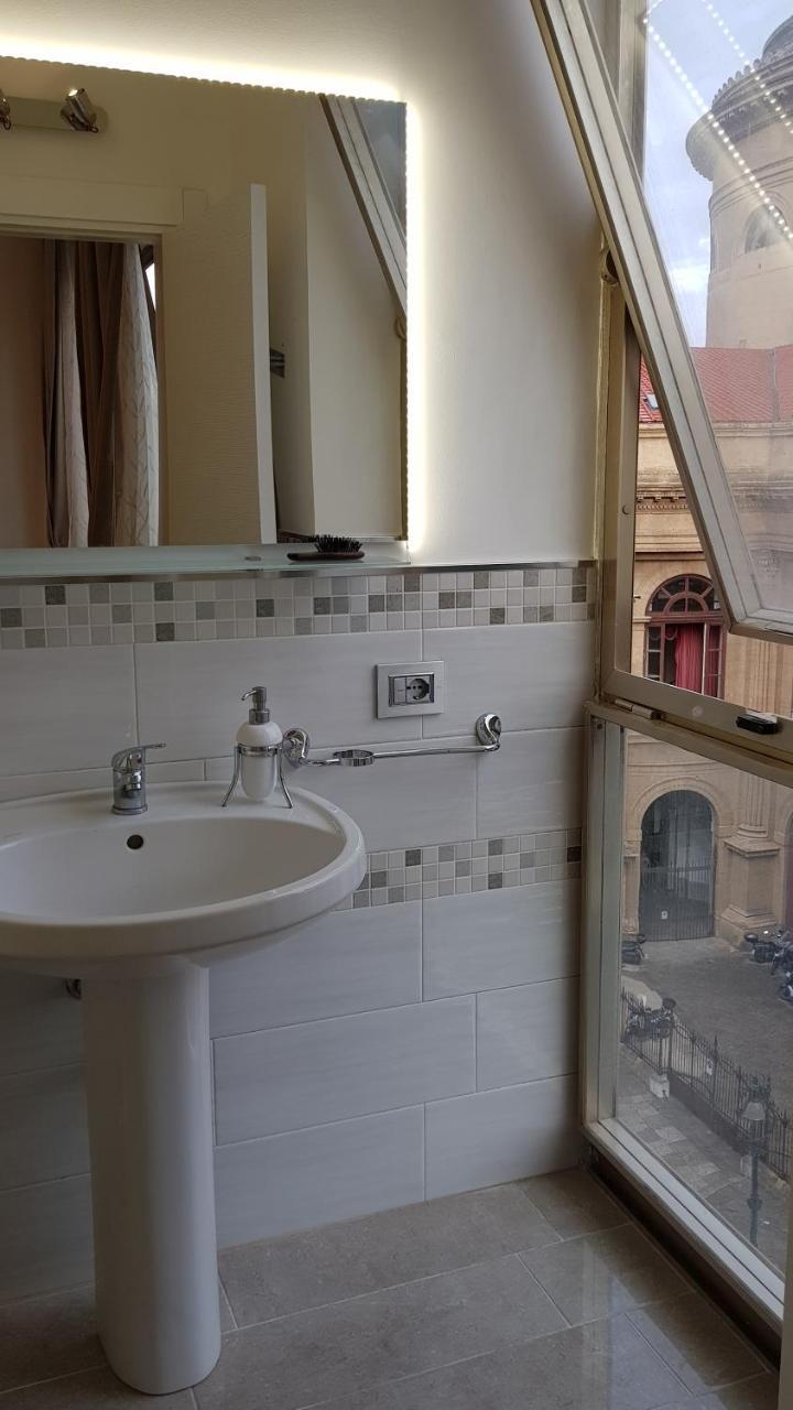 Opera House Bed & Breakfast ปาแลร์โม ภายนอก รูปภาพ
