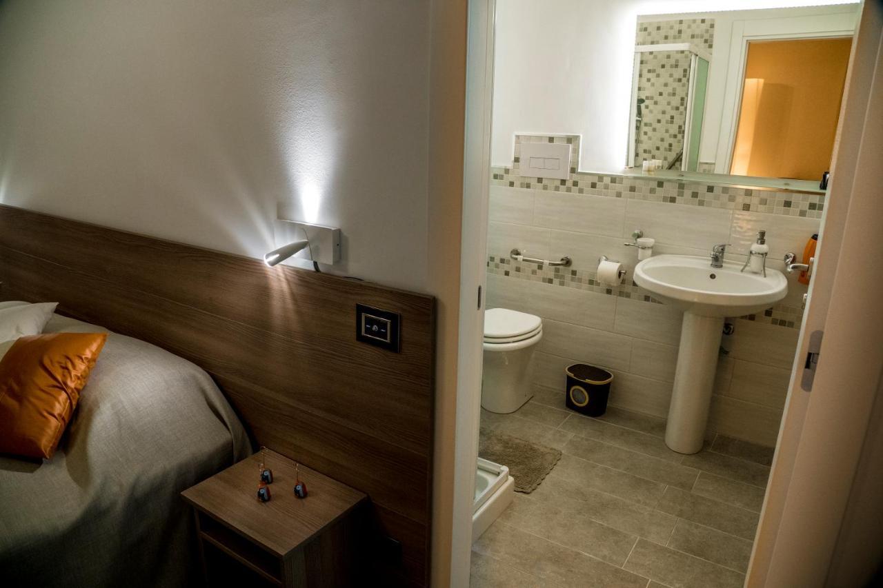 Opera House Bed & Breakfast ปาแลร์โม ภายนอก รูปภาพ